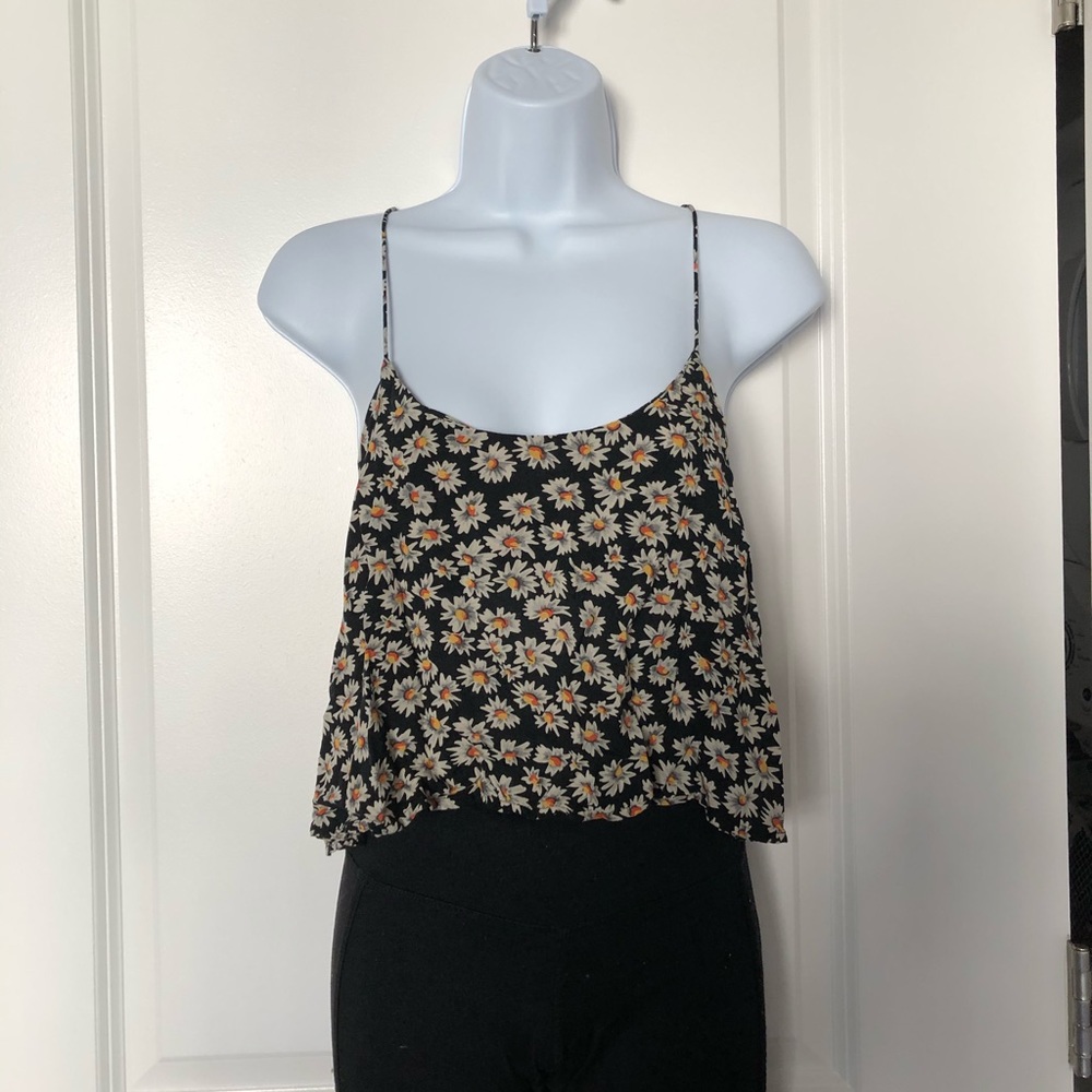 Women's Brandy Melville Daisy Crop Tank Top